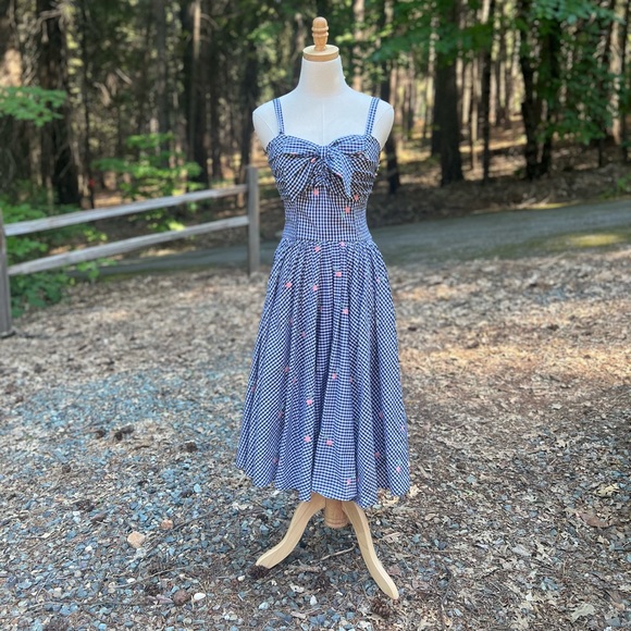 Unique Vintage gingham dress - Picture 1 of 7